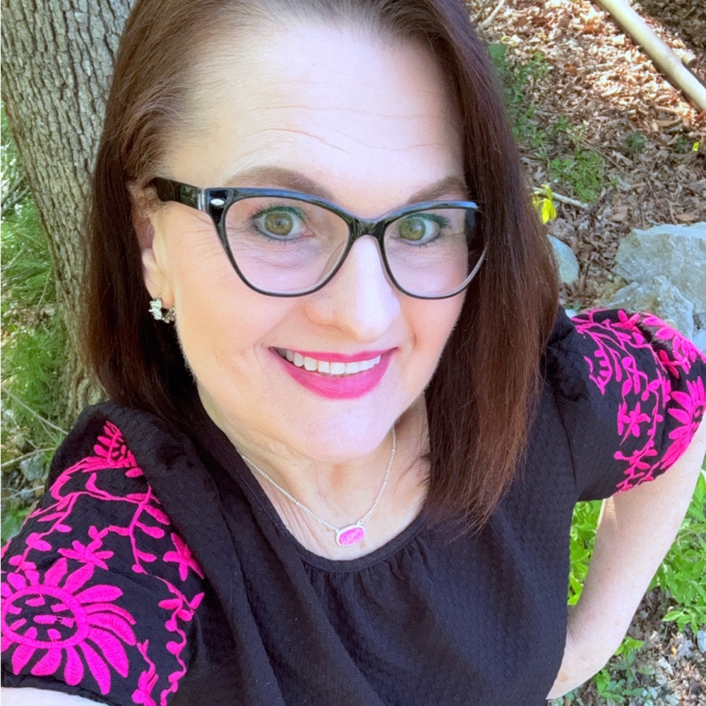 Meet your Posher, Pamela